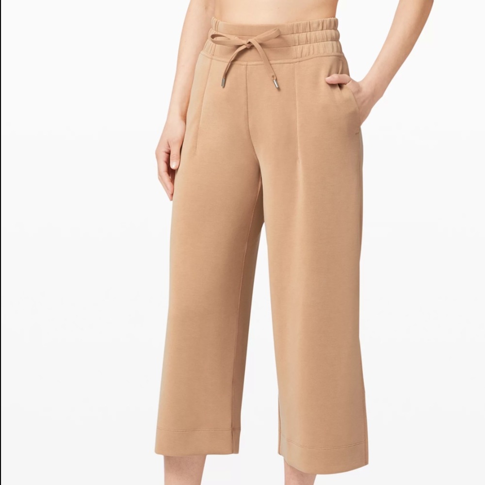 Lululemon Soft Ambitions High Rise Crop - Beech Wood